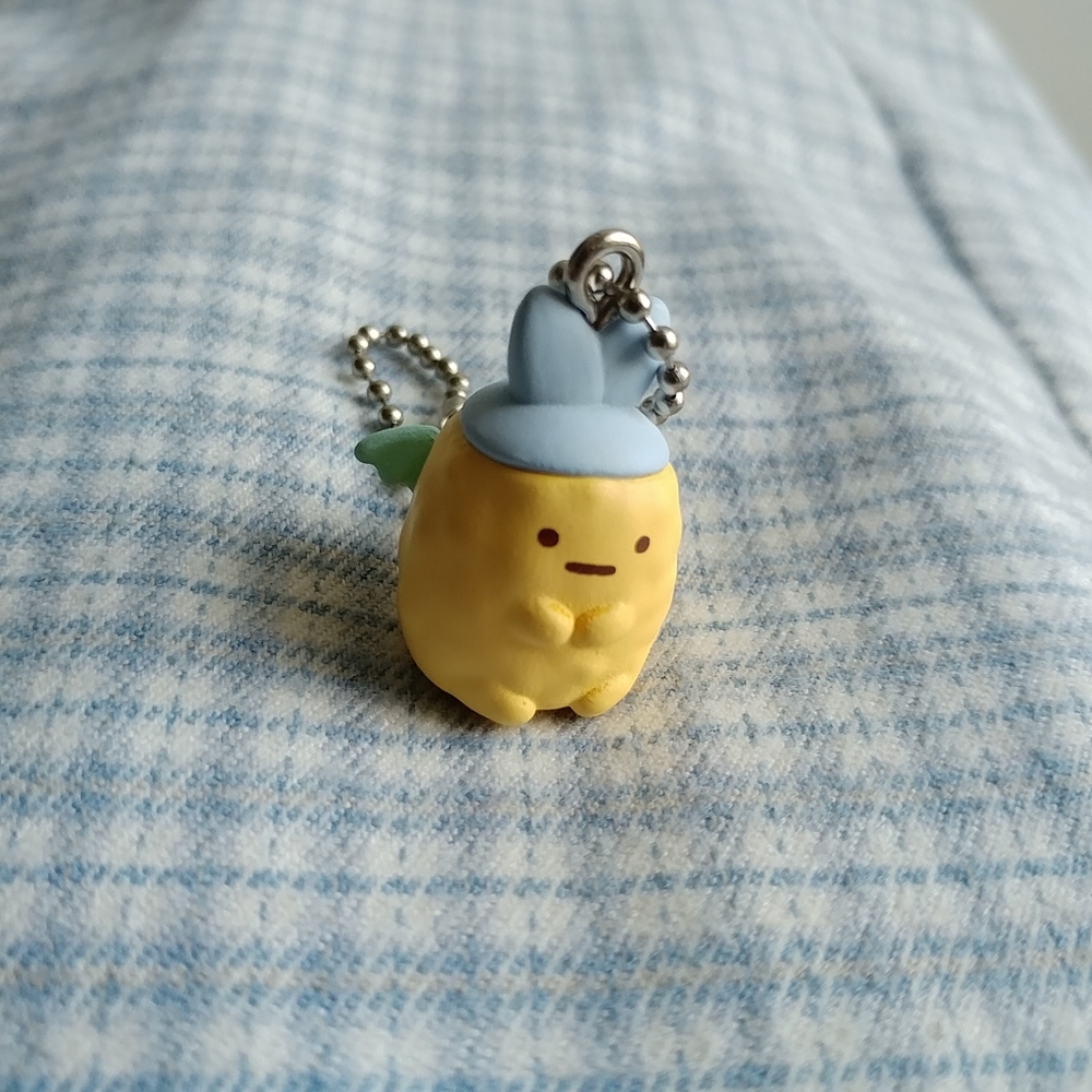 San-X Sumikko Gurashi Wizard Ebi vinyl charm